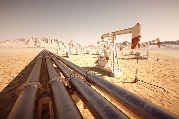 沙漠石油管道图片